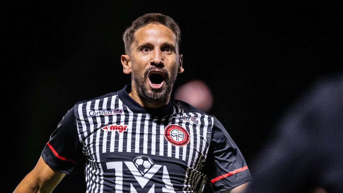 “El árbitro nos dijo que íbamos a perder. En el gol me hacen falta a mí y a Mathias Rodríguez.
Nos dijo que lo vamos a pagar y lo íbamos  a perder”

Gastón Ramírez en vivo en Sport 890