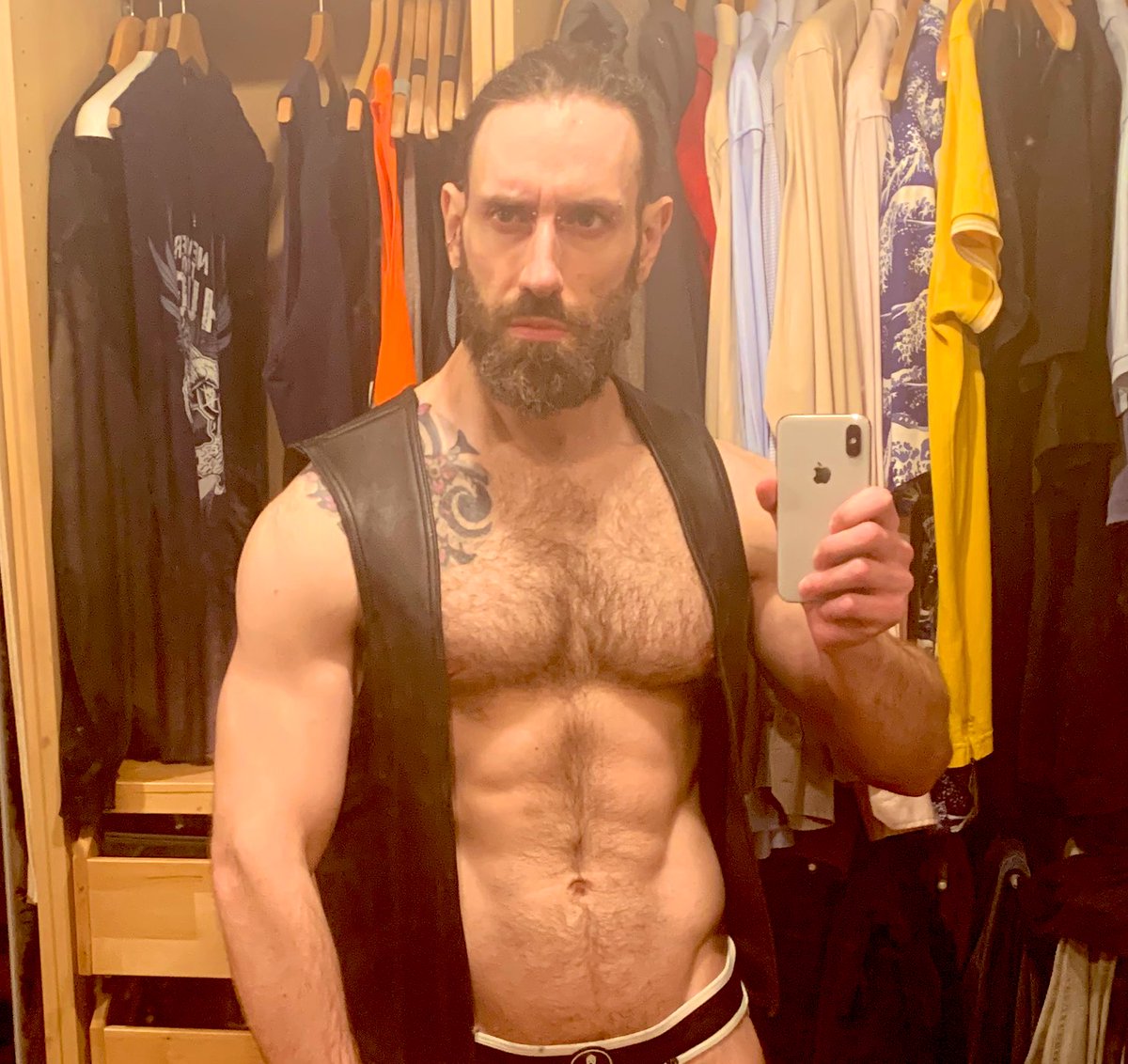 Snø Wolke (@snowmuscleltr) on Twitter photo 