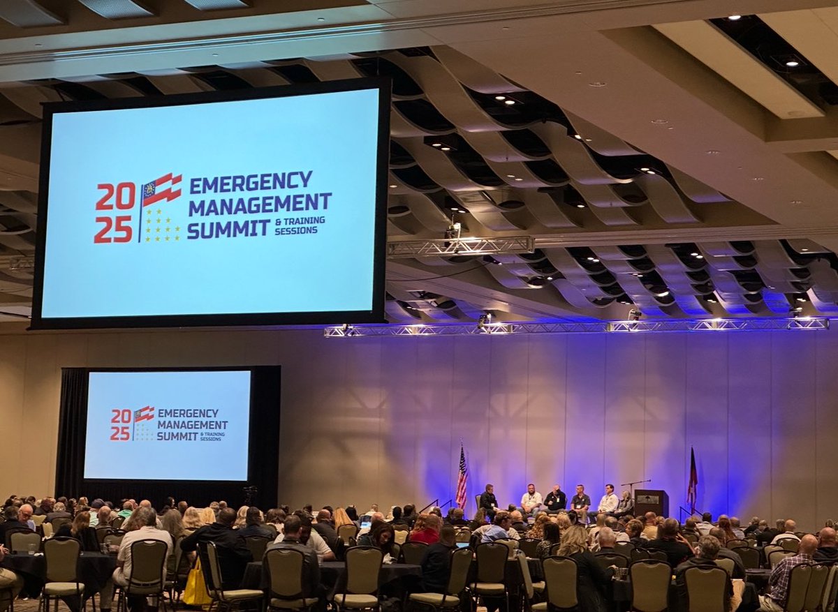 MSEPC__'s tweet photo. 2025 EMAG conference in the beautiful Jekyll Island, GA!
Ashton Anderson, the Director of Safety and Emergency Management at Regional One Health, gave a fantastic talk about how checklists can be game-changers in mass casualty incidents (MCIs). https://t.co/htJyAt1jMm