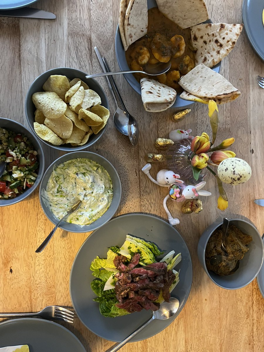 littlebedwyn's tweet photo. Homemade curry with some class New Zealand 🇳🇿 wines @nzwine @nzwineeurope @GreystoneWines @mahiwine #AtaRangi - full report soon https://t.co/NsJiH4HSMi