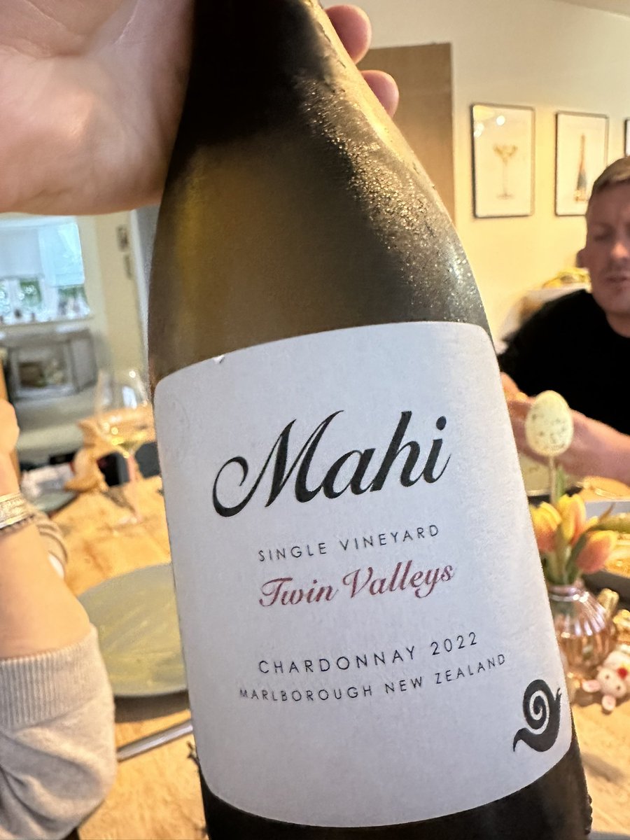 littlebedwyn's tweet photo. Homemade curry with some class New Zealand 🇳🇿 wines @nzwine @nzwineeurope @GreystoneWines @mahiwine #AtaRangi - full report soon https://t.co/NsJiH4HSMi