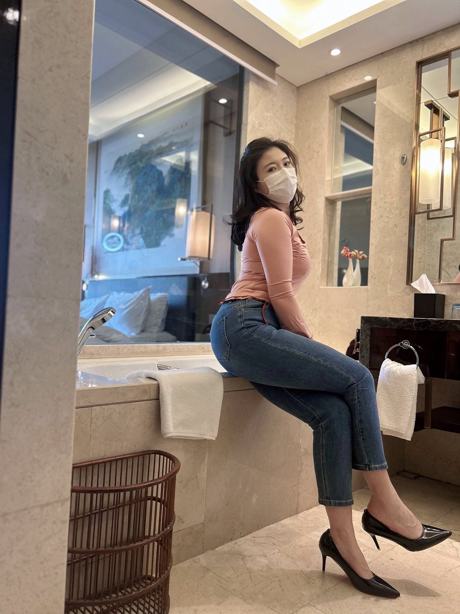 xdd1458's tweet photo. 珠海43岁美丽动人的姜姐 https://t.co/5WXPzinE19