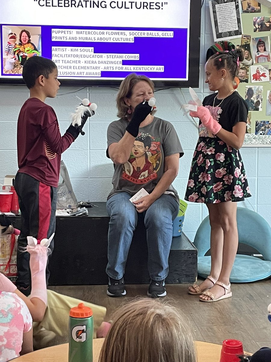 GraceLearning's tweet image. SEL skits with our newly made puppets, AND watercolor flowers! @NatcherElem  @KimSoule