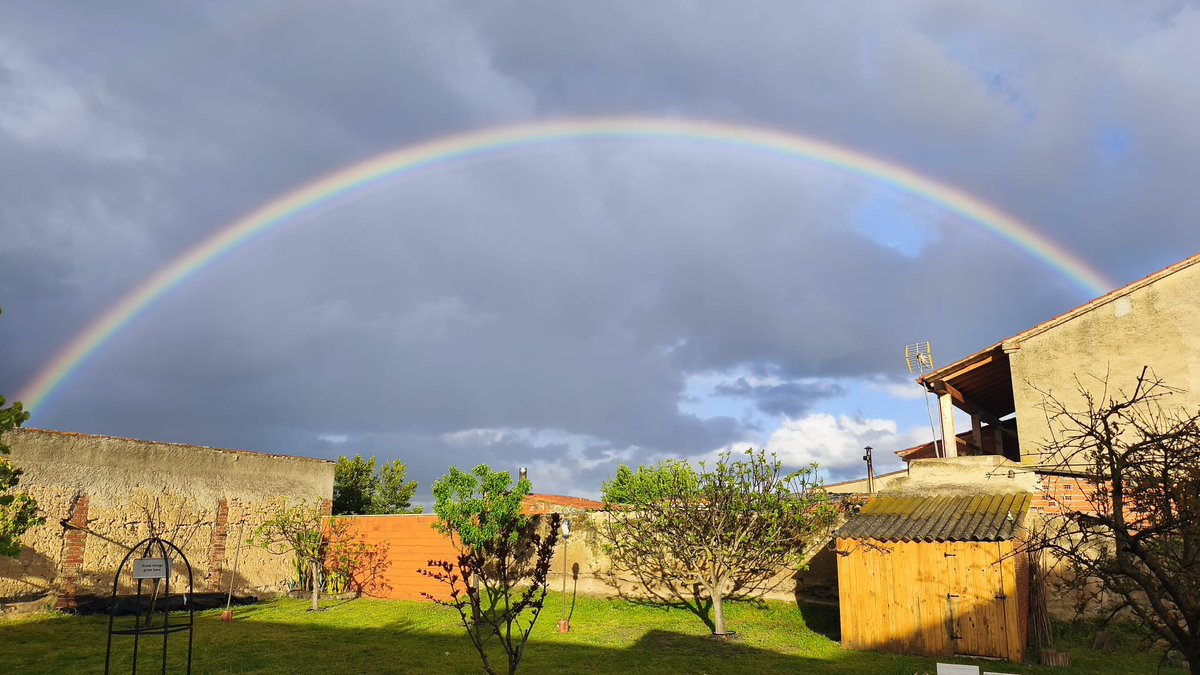 #tiempoCyL <a href="/TiempoCyLTV/">El Tiempo en CyL</a> tarde lluviosa pre Procesión en Villaralbo.