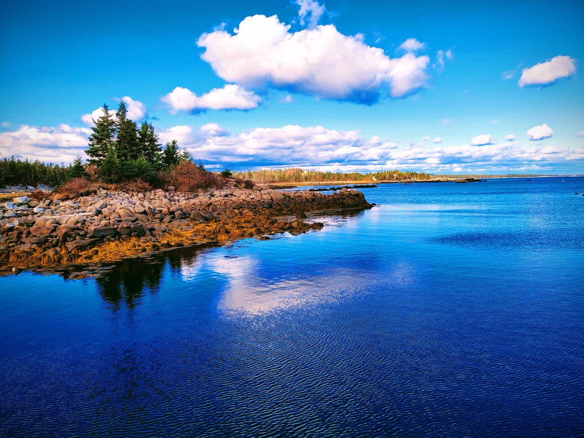 Today Canada remembers the 22 lives that were taken far too soon, and we hold in our hearts all those who continue to carry the weight of that day. Nova Scotia, our hearts are with you.  💔❤️