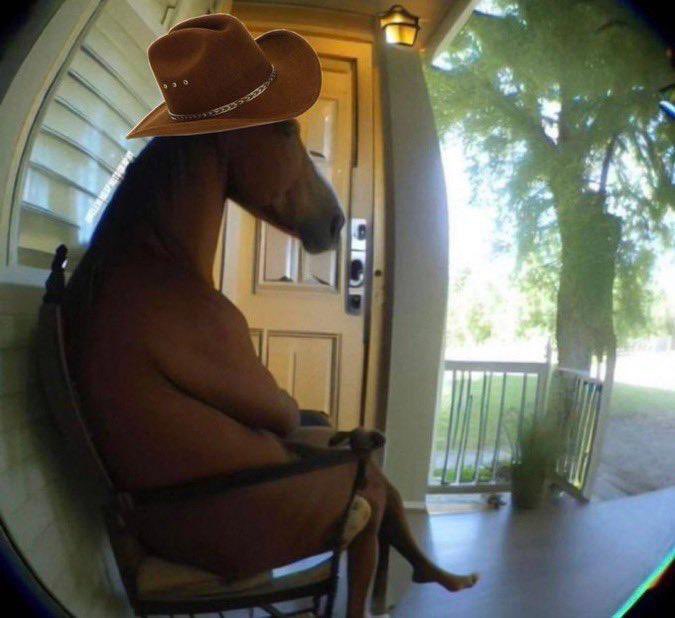 Eu sempre acho q as pessoas não me reconhecem desmontada e fico insegura de falar e não me reconhecer 🤡 ai juro eu sou malucar