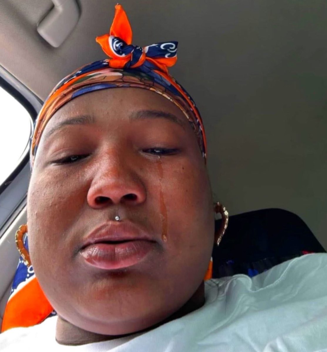 Tell me why my coworker just got fired and on the way out she pointed to each person and was like “you’re terrible and you’re terrible” then got to me and said “youre the least terrible of everybody” 🥴