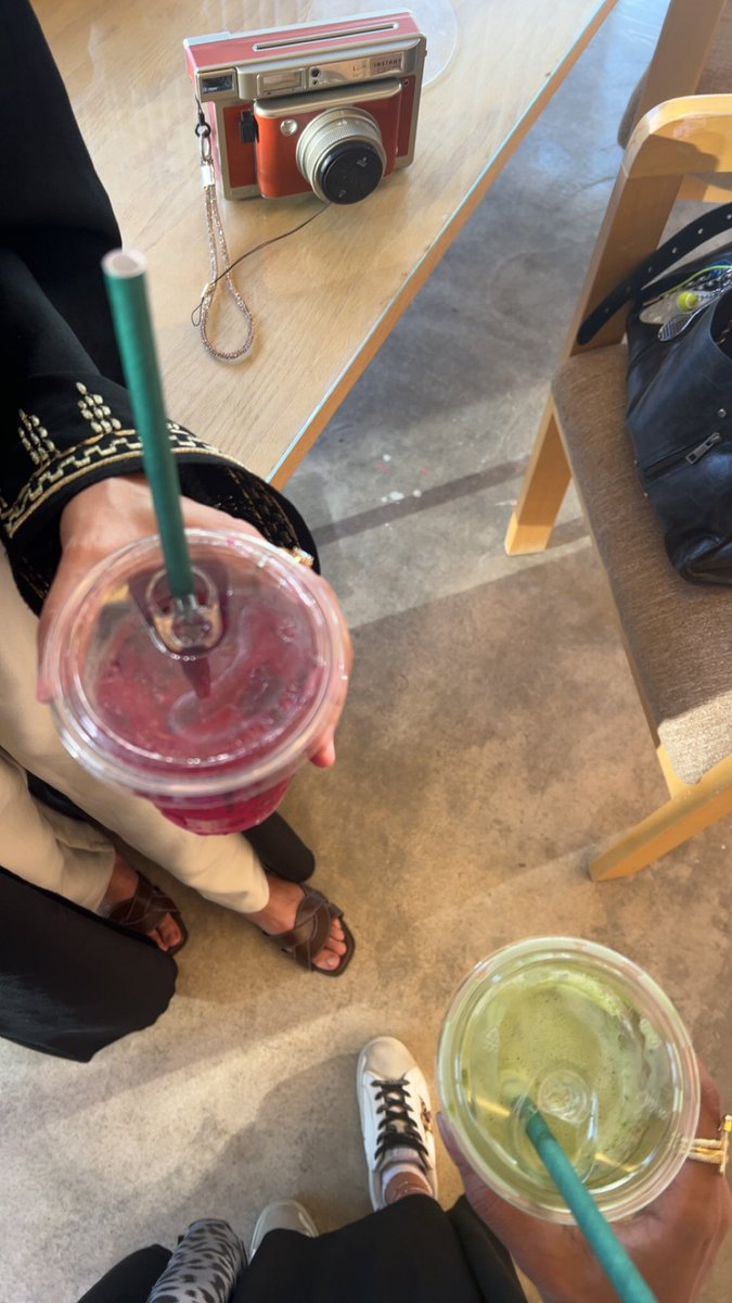mai_otebi's tweet photo. My favorite day with my best friend . https://t.co/kwwSkHZfX7