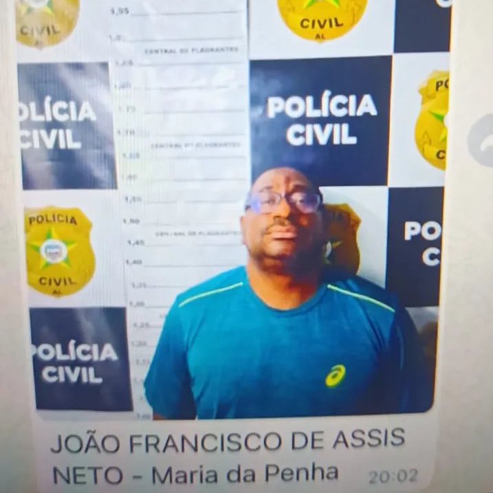 choquei's tweet photo. 🚨ATENÇÃO: Preso em flagrante por agredir a namorada, o advogado e influenciador João Neto passou mal após ser transferido para um presídio comum em Maceió.

Antes, ele estava detido em um presídio militar, mas foi constatado que ele não possui nenhum vínculo com a PM. https://t.co/ljqznxCjXM