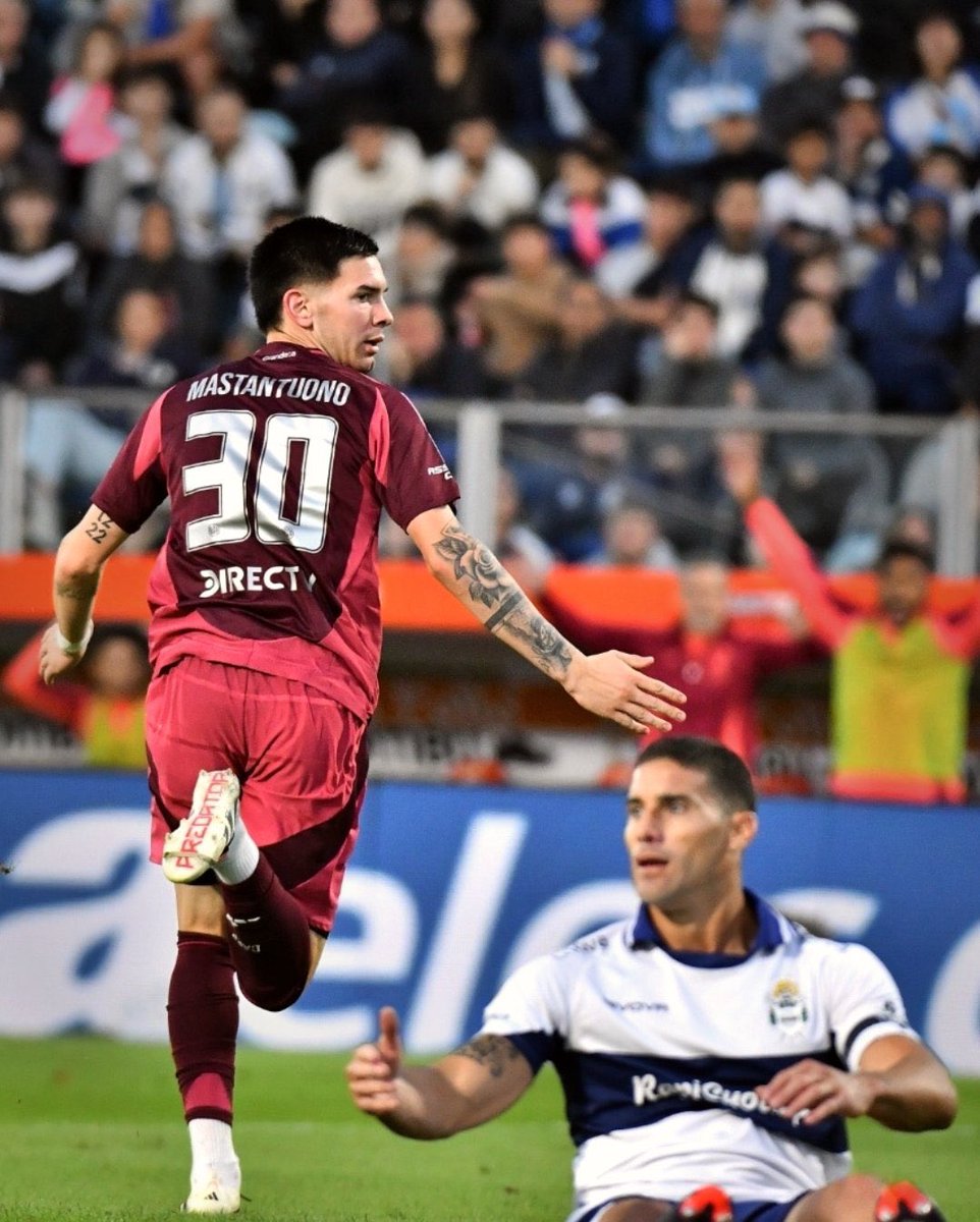 Fútbol pibe, disfruta.
