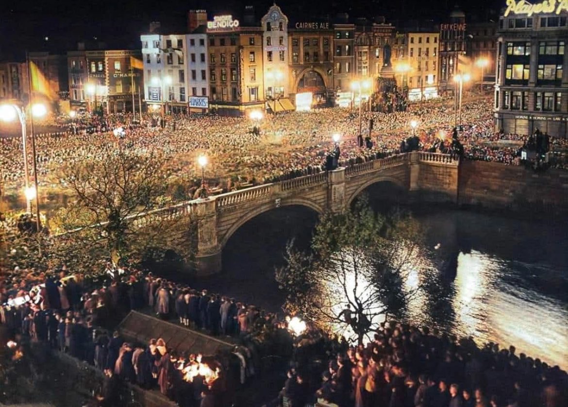 This was Dublin today, 76 yrs ago. The day it became a Republic. Where would be the ideal place to celebrate Unification? Belfast? Dublin? Or both?