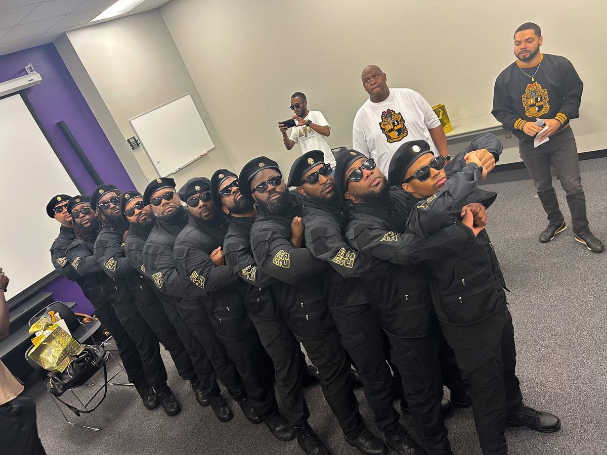 GetterRhema's tweet image. SHREVEPORT JUST GOT 9 DEGREES COOLDERRR🥶🥶❄️❄️ I AM BLESSED TO HAVE JOINED THE DELTA UPSILON LAMBDA CHAPTER OF ALPHA PHI ALPHA FRATERNITY INCORPORATED💛🖤 🤙🏿 Yall know me Rhema Getter but in ALPHA LAND, my name is CONVERSION!!!! 🦍#ALPHAPHIALPHA #CLUB9INE #ΔΥΛ #11REBELSOFITHACHA