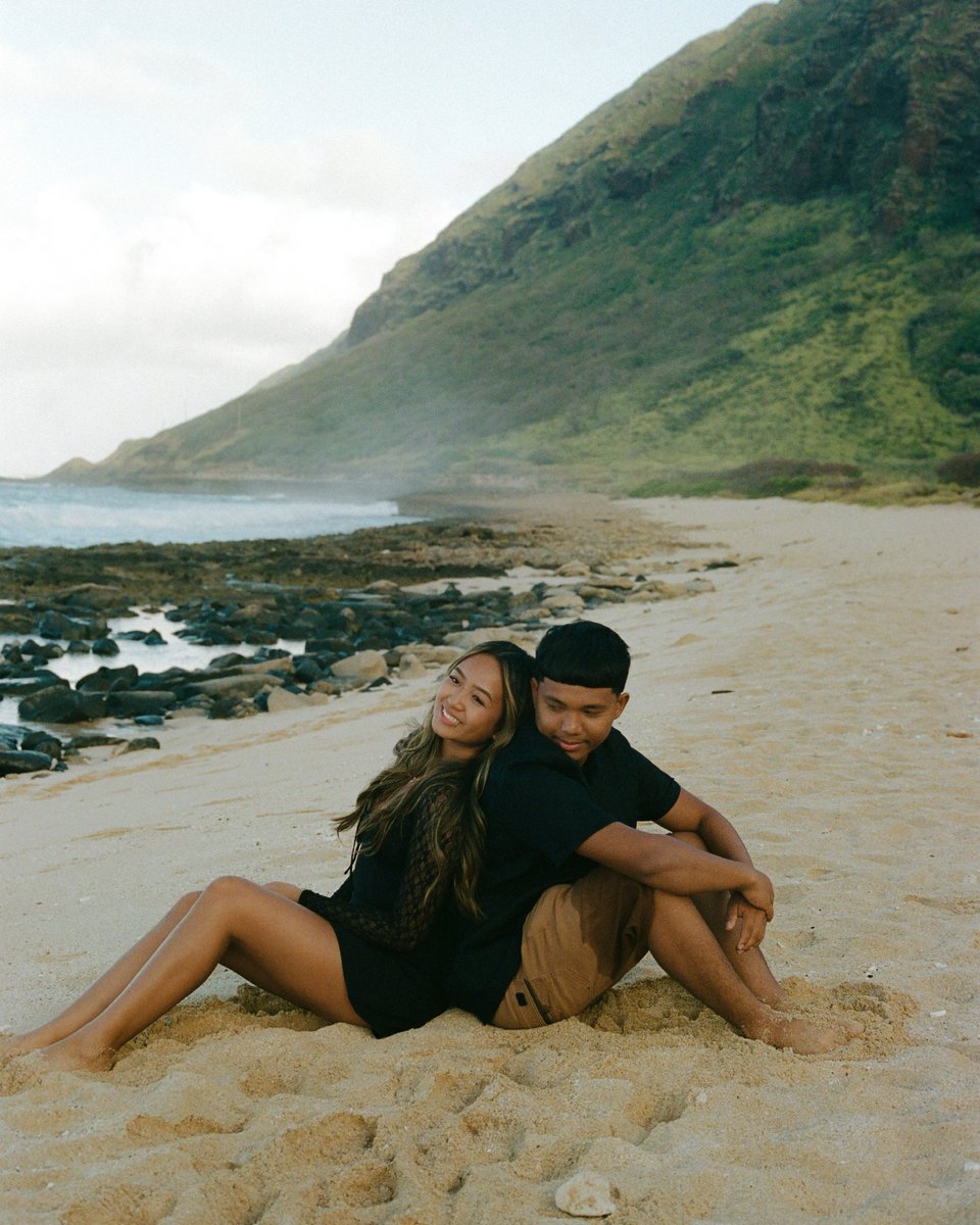 jamieedpe's tweet photo. Hi everyone! My last tweet of the semester are some photos from a recent couples photoshoot🤍 
It was awesome getting to connect with you all! Thank you for the support! — My photo instagram is @ byjamiep if you want to follow along my photography there!😊 @CM320Class #byjamiep https://t.co/ZUjRqfhCNX