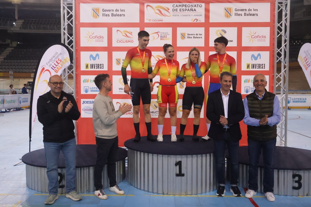PalomarJulian's tweet photo. #CEJuniorCadetesPalma25
Leyre Toledo, con dos títulos, y la Selección de la @fciclismocv, protagonistas de la segunda jornada del Campeonato de España de Pista Junior y Cadete
@LeyreToledo

https://t.co/A8wD4rsAat https://t.co/xtHEOfieOo