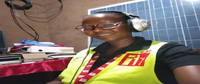 KabongoAlain's tweet photo. À Fizi, dans les hauts plateaux, une journaliste burundaise travaillant pour un média congolais a passé 48 heures derrière les barreaux sans allaiter son nourrisson. Triste @shabani_lukoo @fatshi13 @JJPurusi @OlpaRdc https://t.co/iz3Ehu8tAb https://t.co/fZzJEiC18E