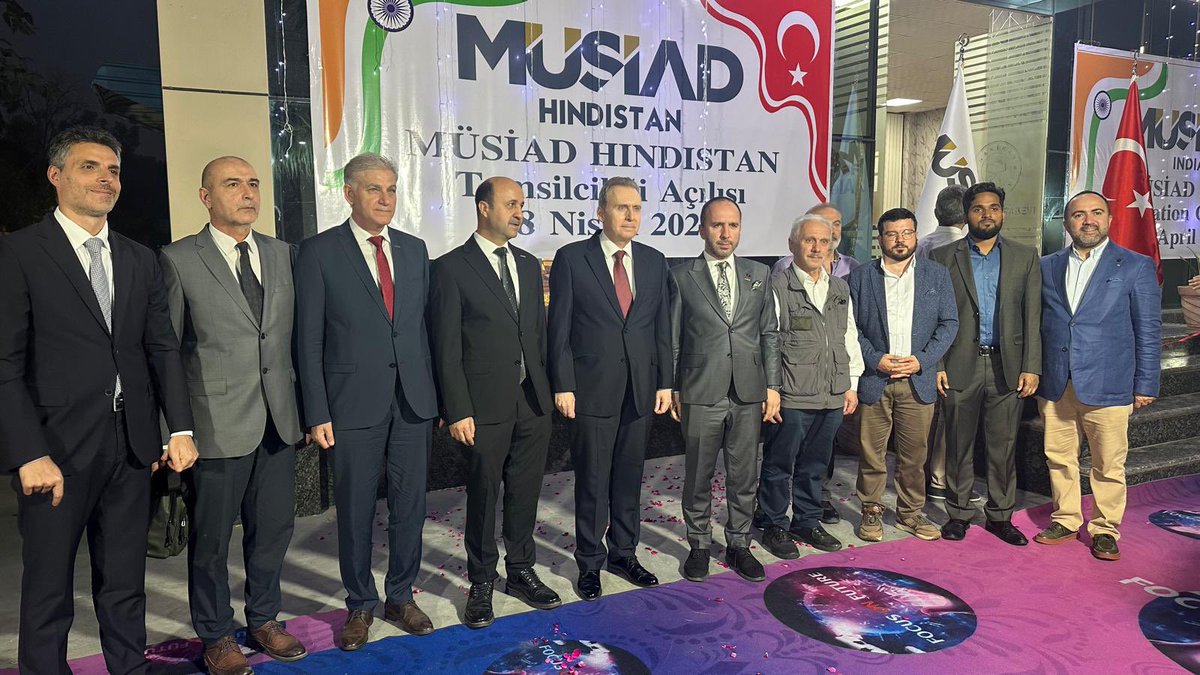 _selimsar_'s tweet photo. MÜSİAD Hindistan Ofisimizin açılışını Büyükelçimiz @TC_YeniDelhiBE Ali Murat Ersoy katılımı ile gerçekleştirdik. Emeklerinden dolayı @MUSIADIndia @nacitorba  başkanımıza ve ekibine teşekkür ediyorum. Allahım hayırlı  çalışmalar yapabilmeyi bizlere nasip eylesin. https://t.co/YvV2uqcvxT