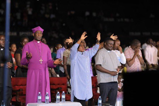 Dean of Students Makerere (@dos_makerere) on Twitter photo This evening’s worship by <a href="/stfrancis_mak/">St. Francis Chapel, Makerere</a> was graced by His Grace the Archbishop of the church of Uganda and very many students <a href="/Makerere/">Makerere University</a> congregated in worship. This evening’s worship by <a href="/stfrancis_mak/">St. Francis Chapel, Makerere</a> was graced by His Grace the Archbishop of the church of Uganda and very many students <a href="/Makerere/">Makerere University</a> congregated in worship.