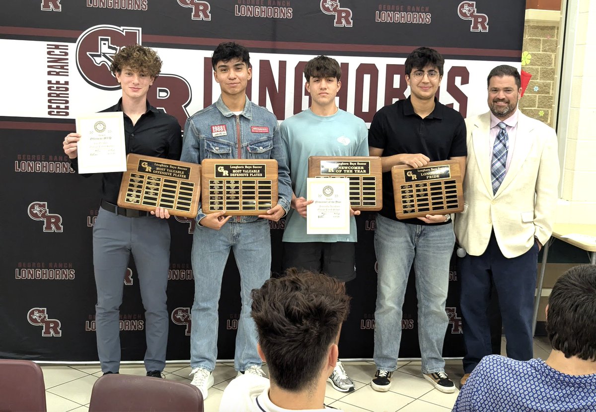 One last night with the guys: Congrats to our Offensive MVP Ian Grisbee, Defensive MVP, Isaac Santos, Newcomer of the Year Fernando Avendano, and Longhorn Award winner Berkay Polat.