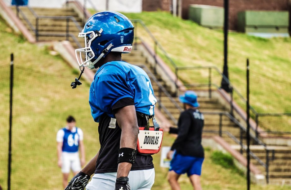 2026 NFL Draft Prospect Interview: Diondre Glover, CB, Limestone University nfldraftdiamonds.com/2025/04/diondr… #NFLDraft