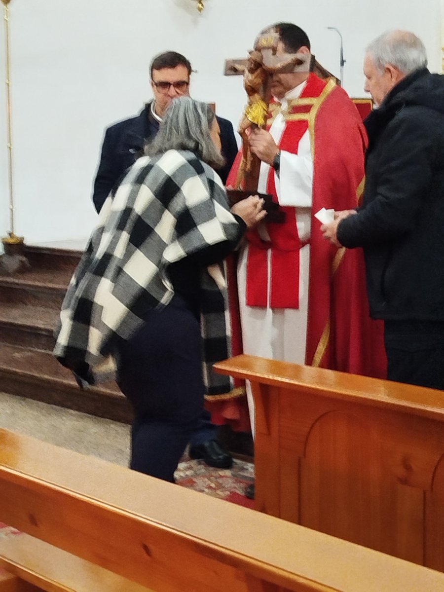 Viernes Santo celebración de los Oficios de la Pasión y Muerte del Señor