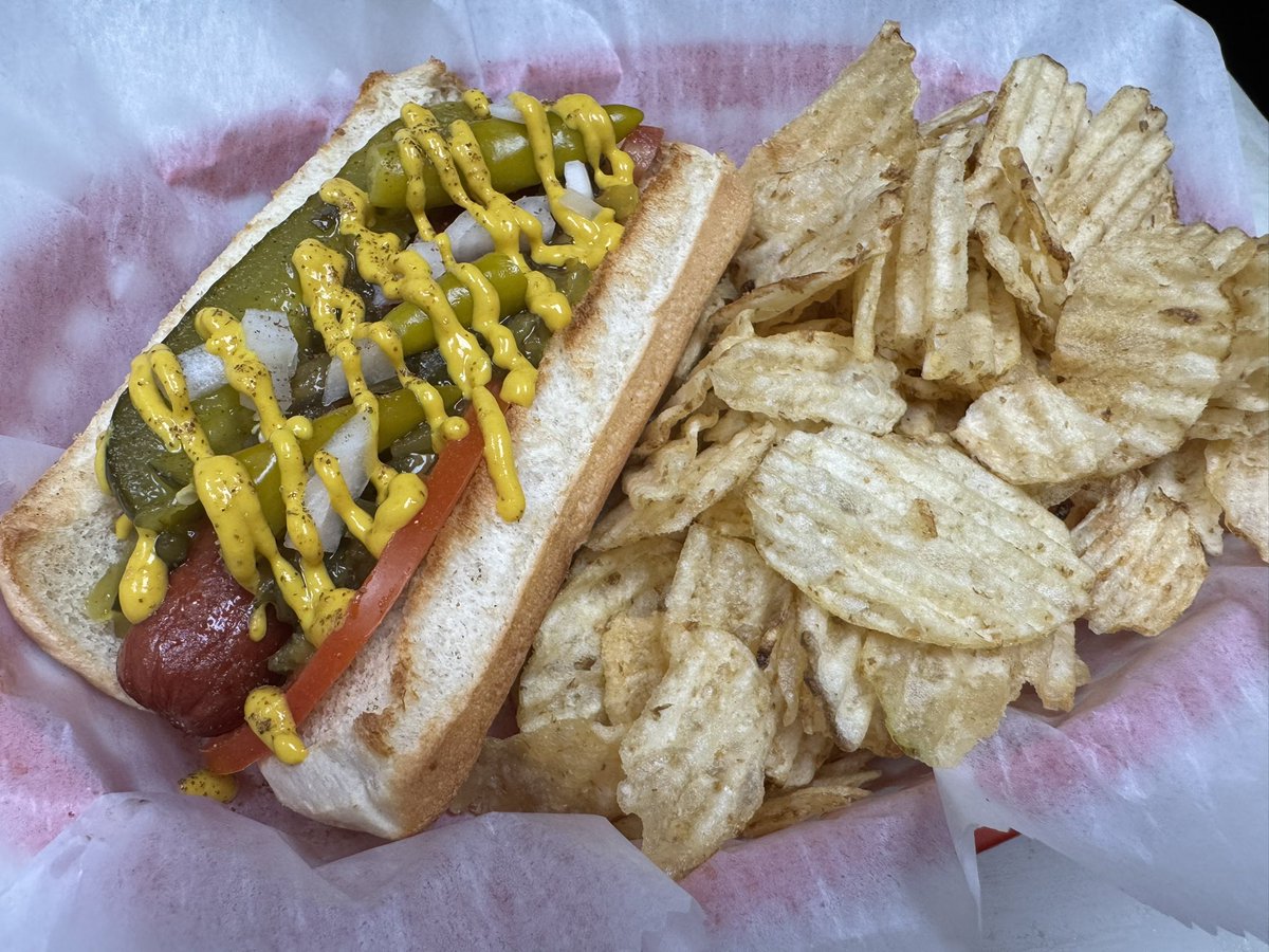 CHICAGO STYLE HOT DOG - all beef hot dog, topped with yellow mustard, sweet pickle relish, chopped white onions, tomato slices, a dill pickle spear, pickled sport peppers, and celery salt. served with a side of potato chips 5.99
#BrassRing #FountainSquare 
#FountainFletcher