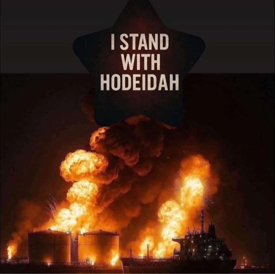 OAlaidroos's tweet photo. ما جرى في منشئات رأس عيسى في محافظة الحديدة ليس مجرد "حادث"، بل مأساة وطنية وإنسانية، تستوجب منا موقفًا أخلاقيًا وإنسانيًا مسؤولًا:

بإدانة واضحة للطيران الأمريكي الذي استهدف المدنيين،
وبتحميل الميليشيات الحوTية المسؤولية.
#الحديدة
#رأس_عيسى
#اليمن
#yemen
#Hodeidah https://t.co/I4gUuyIT9E