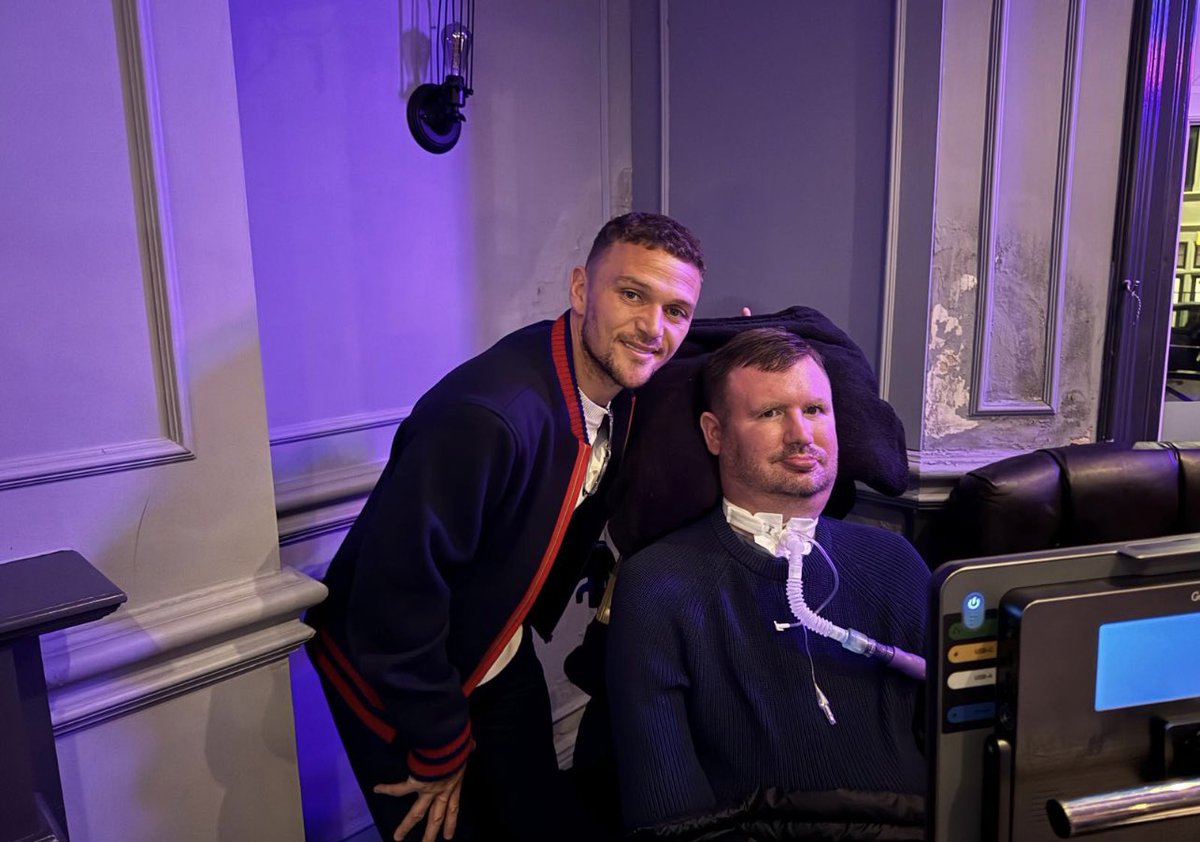 An unbelievable night supporting <a href="/taylortandl/">Mark Taylor</a> and MND at the charity quiz in Whitley bay last night.
Lots of money raised for a fantastic cause and a packed house at 42 !! ❤️

<a href="/trippier2/">Kieran Trippier</a>
