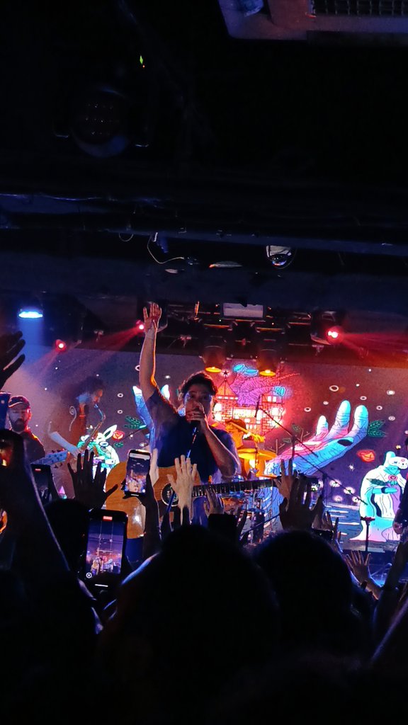 Yaraya gülümsedim her sabah..
<a href="/kalbenben/">Kalben</a>