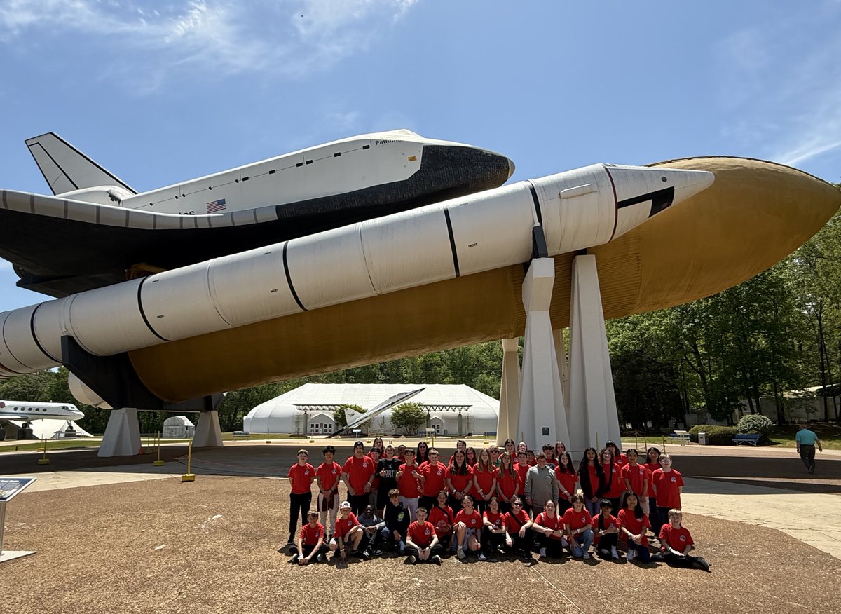 Molly Lamb tweet media