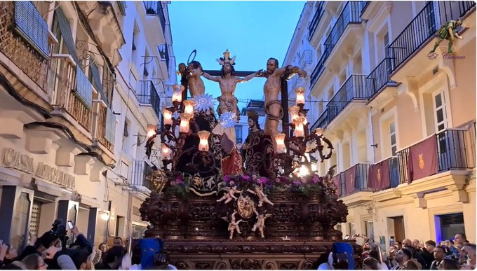 Santísimo Cristo del Perdón por la Calle Nueva de Recogida de Cádiz 2025