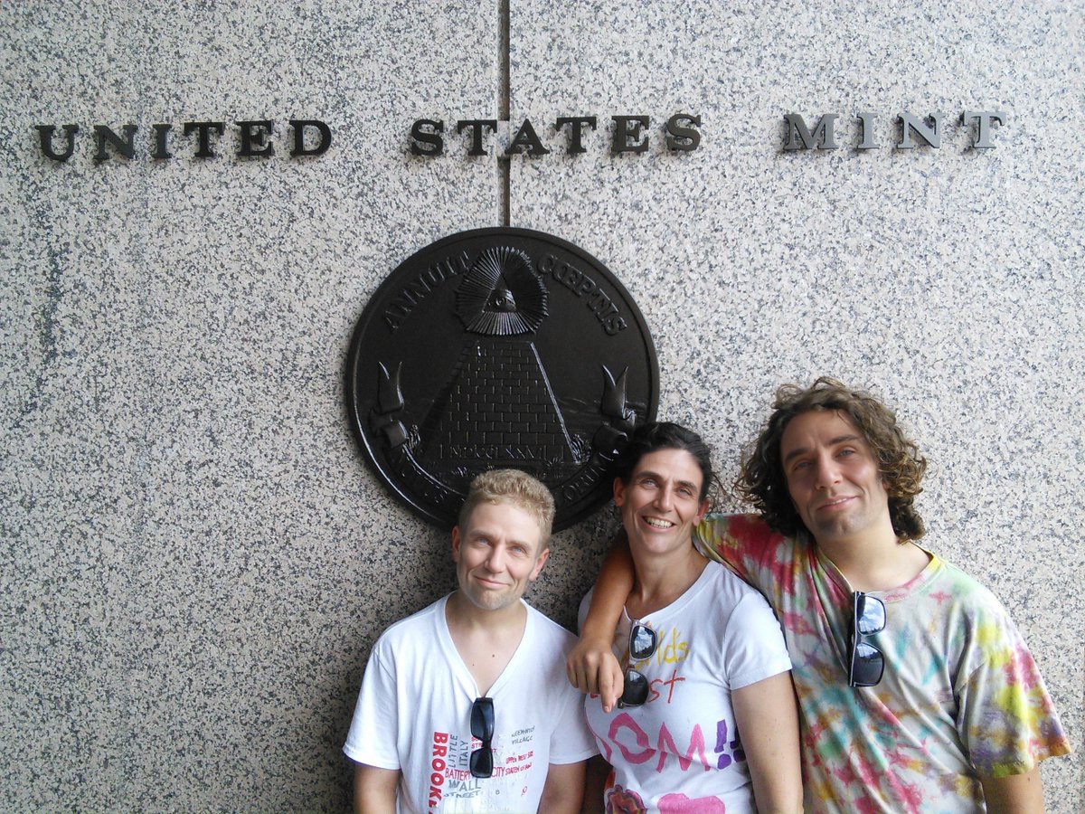 AbeOnVacation's tweet photo. Super disappointing! Apparently there are multiple definitions of the word "mint", so, if you're thinking you're going to get a fun breathe freshener treat at the end of a cool factory tour, guess again! Stupid government. Who wants to see a bunch of stupid pennies getting made? https://t.co/q9AFLH1Bn3