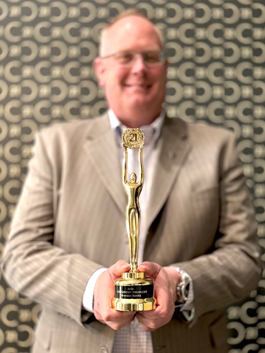 BenitzC21's tweet photo. 🏆 2021: Top 3% of new C21 agents
🏆 2022: Top 25% of all C21 agents
🏆 2023: Top 5% of C21 commercial agents
🏆 2024: Top 3% of all US C21 Agents &amp; Centurion Producer—one of Century 21’s highest honors!

Thanks to everyone who’s trusted me to help make your real estate goals. https://t.co/8nZMR7en2j