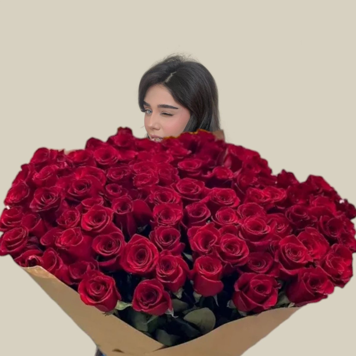 hemkod98's tweet photo. @titiiiia خیلی دیگه دسته گل بزرگ بود https://t.co/FF585nviDi