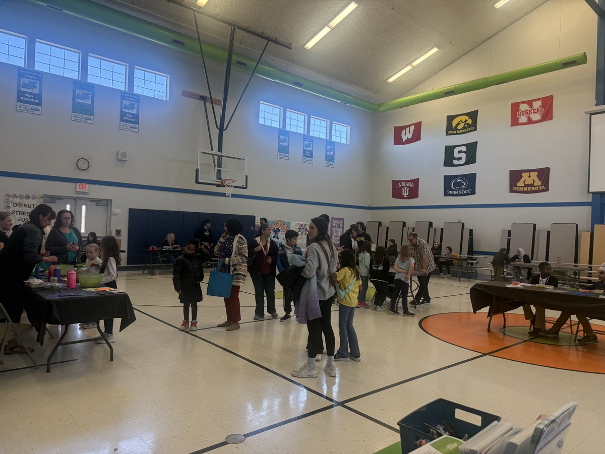 SouthCantonSCA's tweet photo. Math and Science night at South Canton https://t.co/jnlO7RrU7J