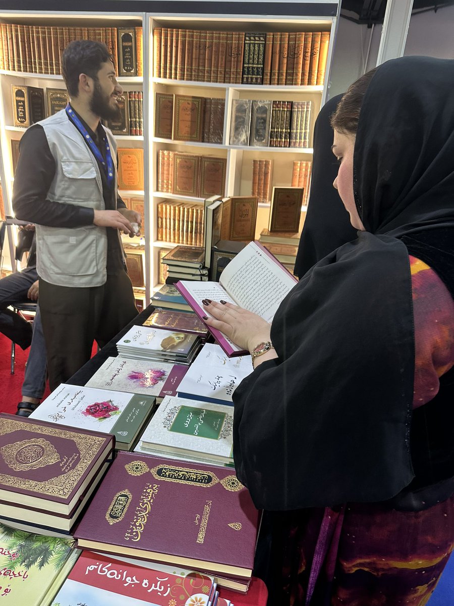 shawinnlak's tweet photo. "بینیم ، قووڵ تێفکریم ، سەیرم کرد ، دەرسم وەرگرت...."

حەزرەتی سولەیمان https://t.co/ZepEvoDs0H