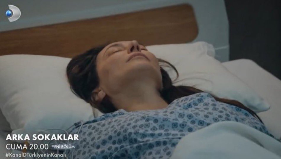 kac yildir emek veren oyuncunuza bunumu layij gordun <a href="/KanalD/">Kanal D</a> <a href="/arkaasokaklarrr/">Arka Sokaklar</a> <a href="/arzuegmir/">Arzu Egmir</a> yaziklar olsun ha Sen Ozan cobanoglu story falan atma Bosuna samimi durmuyo #ArkaSokaklar