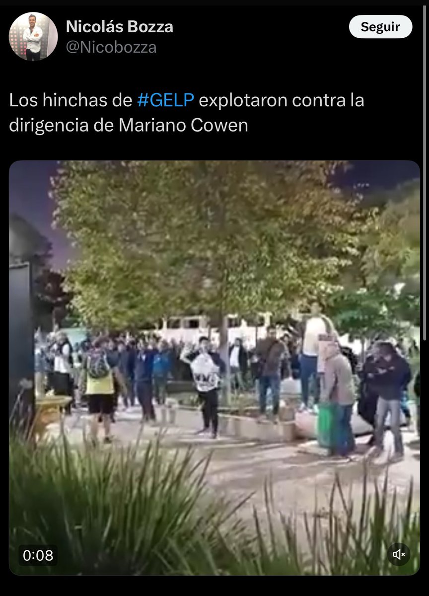 Que gente ingrata, vienen de salir Campeones en Voley Femenino!!!

#EDLP #CGE #GELP