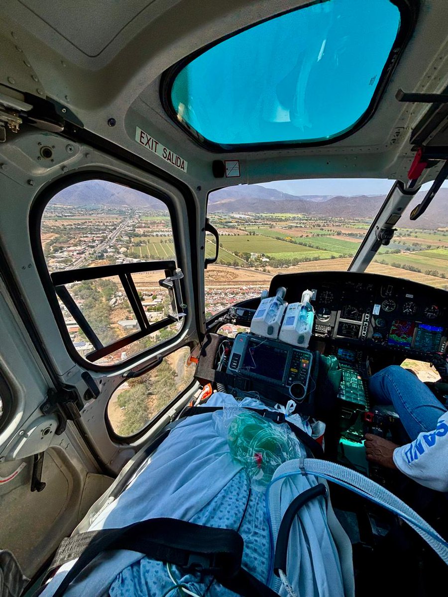 #TeContamos, el día de hoy, personal médico del <a href="/SAMUJalisco/">SAMU de Jalisco</a>, trasladamos en la UTIM (Unidad de Terapia Intensiva Móvil) aérea, a una paciente de 34 años con falla hepática aguda durante el embarazo, desde el Hospital Regional de Autlán...