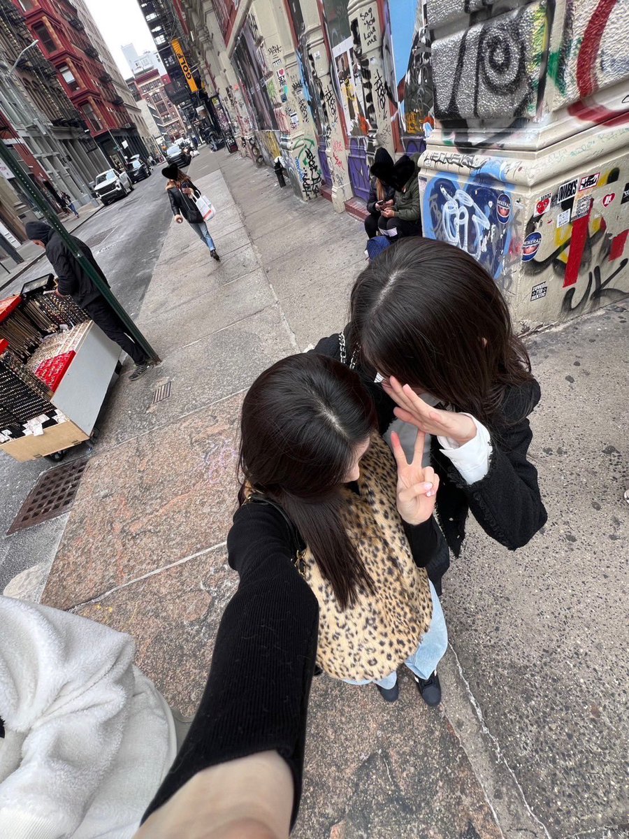 kiwi 瑠花 · tweet media