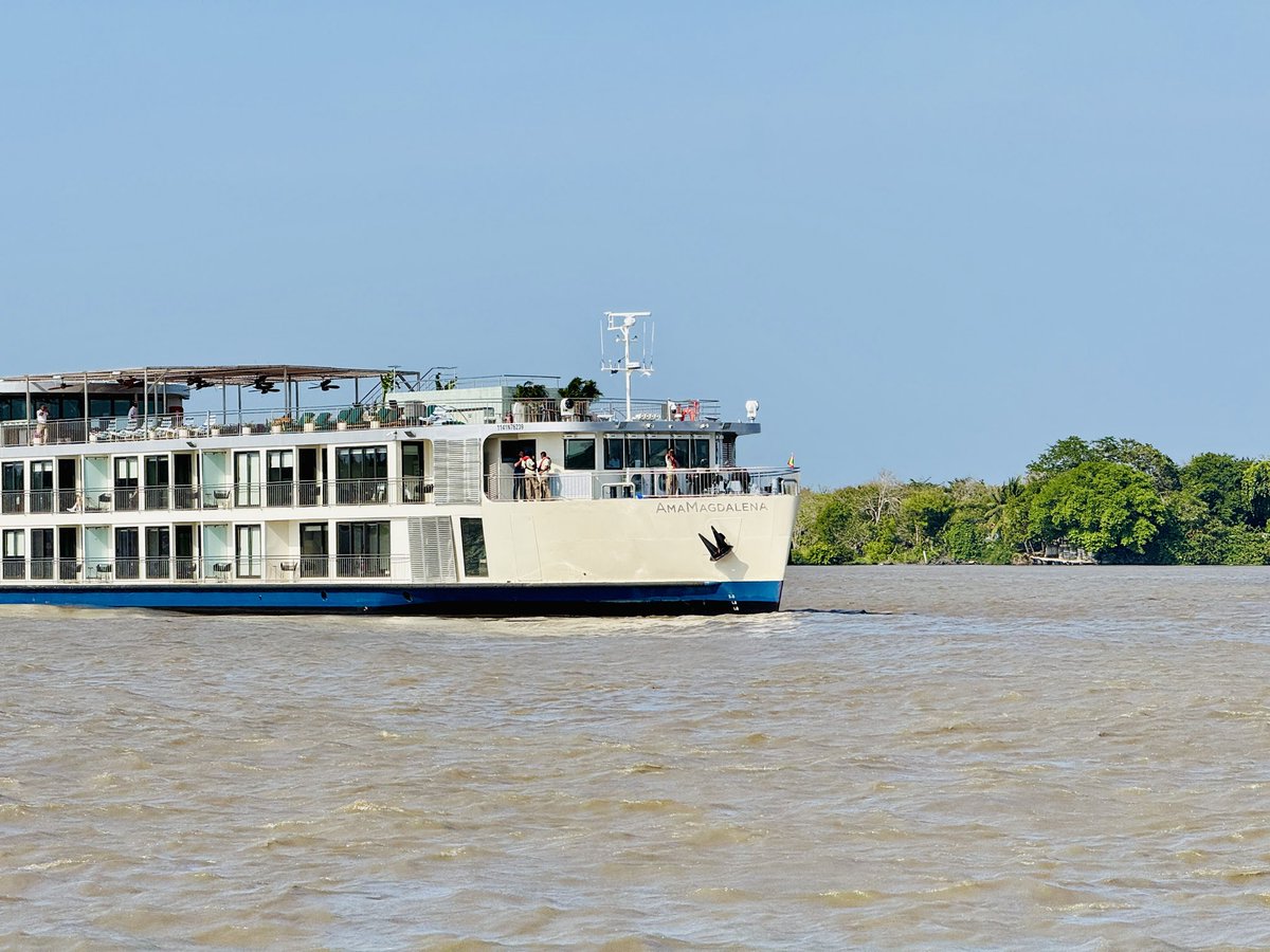 veranodelarosa's tweet photo. ¡El AMAMagdalena ya navega en aguas del Atlántico! ⛴️

Nuestro departamento recibe con los brazos abiertos esta embarcación que representa progreso, conexión y una apuesta firme por el turismo fluvial. 🙌🏻 https://t.co/W110Ld3xBh