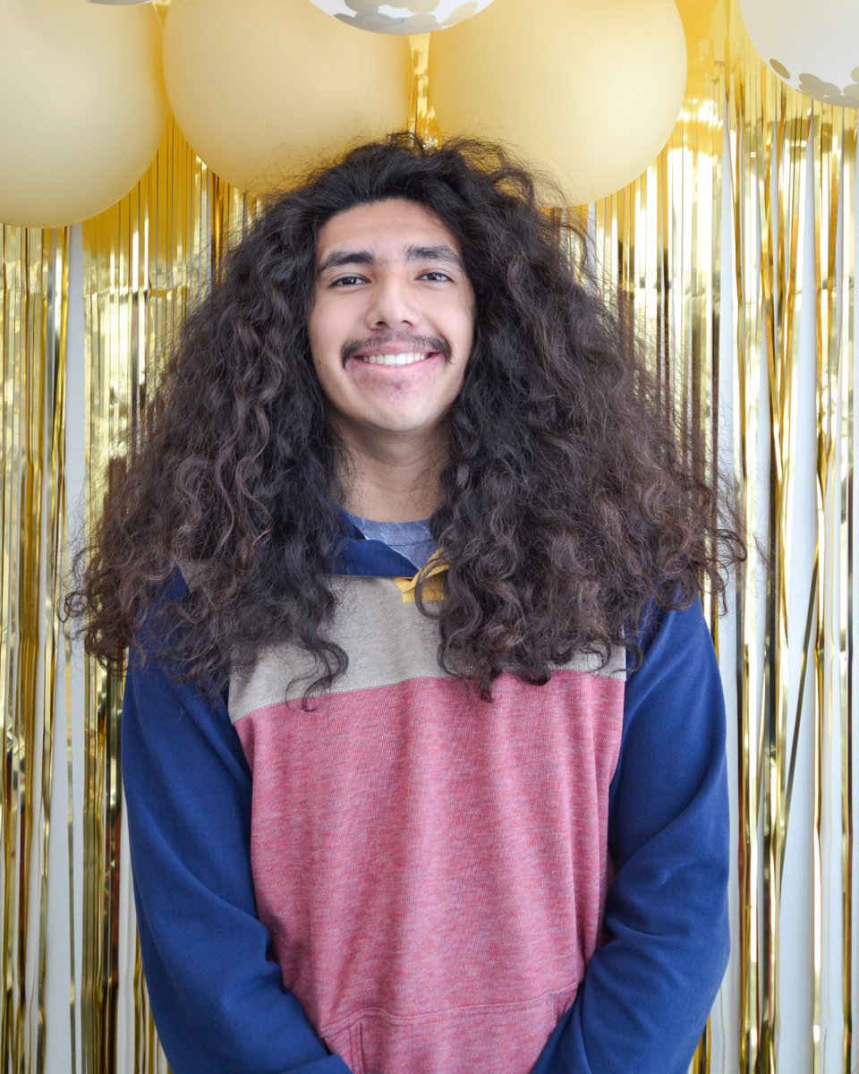 DSSTPubSchools's tweet image. 🌟 SENIOR SPOTLIGHT 🌟From acting on TV to sparking a passion for business, Leonard, has turned classroom lessons into real-world impact💼
Read more of his story here: hubs.la/Q03j0wg70
#DSSTClassof2025 #DSSTSeniors25 #BetterMakeRoom #ReachHigher