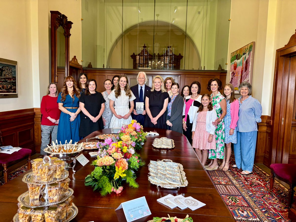 murphysinclair's tweet photo. Texas-sized thank you to @RobertEdsel for joining #txlege House spouses this week for our History &amp; Heroes event, previewing his new book, #RememberUs. A profound reminder of the price of freedom.

H/T to #Housespouse, @ShelbyLandgraf, for organizing this incredible discussion! https://t.co/ey7d0gJ6MP