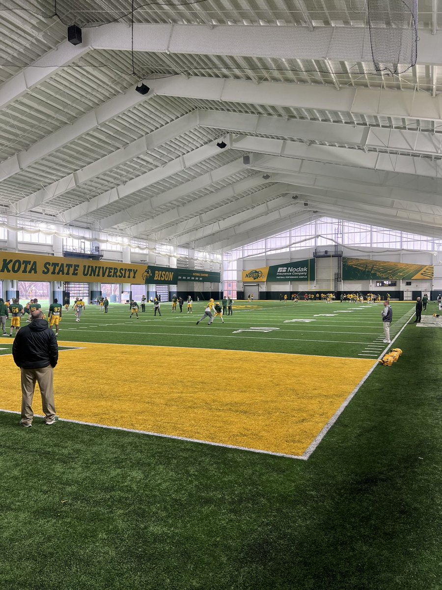 ChaunceyChidi's tweet photo. Thank you to all the coaches and staff at @NDSUfootball 🦬 had a great OV thank you so much for the opportunity! 🟢🟡@CoachLJ38 @CoachTimNDSU @JoeBeschorner @MisterLilly https://t.co/tqpvw2oibM