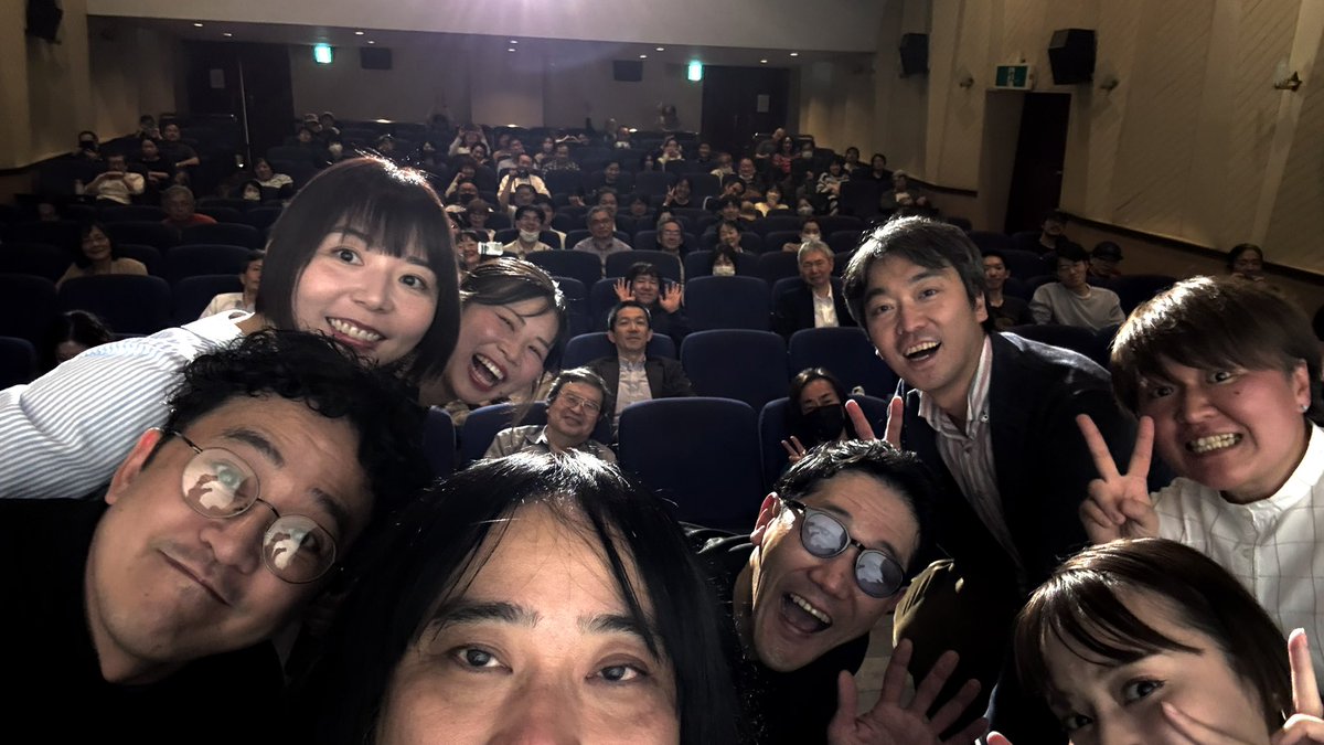 皆様へ
この度は、ボクの監督作『#エイジオブエターナル』『#トイレのかみさま』をご覧いただき、心より感謝申し上げます。おかげさまで、多くの方々に足を運んでいただき、大盛況のうちに上映を終えることができました。