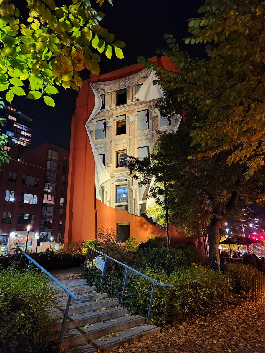 <a href="/OldTownToronto/">Old Town Toronto</a> 
#flatiron #flatironbuilding #toronto