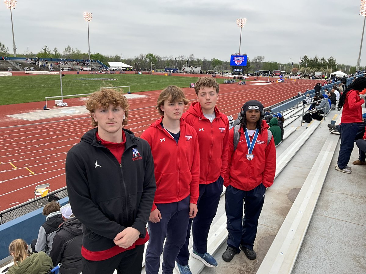 MSPatriotsTrack's tweet photo. Boys 4x100m relay overcomes some major adversity and runs a HUGE personal best! They win their heat and run a 42.75 to finish 17th out of 90 teams at the Kansas Relays. This time also ranks as the second best time in the history of Millard South! https://t.co/bkP9ZIljSc