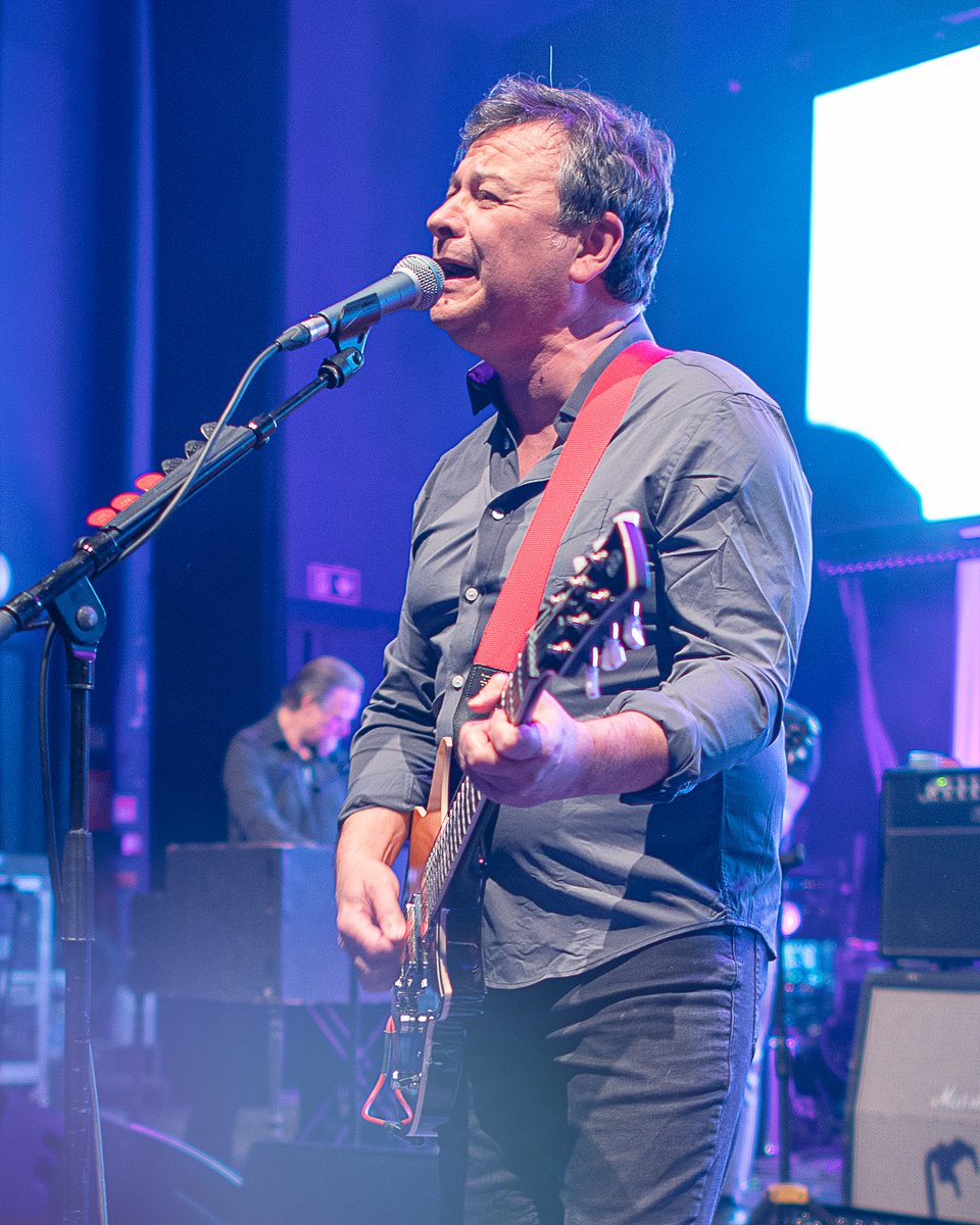 FDForum's tweet photo. 📷| Manic Street Preachers - London
O2 Shepherd's Bush Empire 🏴󠁧󠁢󠁥󠁮󠁧󠁿 18/04/2025 by @o2sbe, Instagram

#ManicStreetPreachers | @Manics https://t.co/sDWoYmay3O