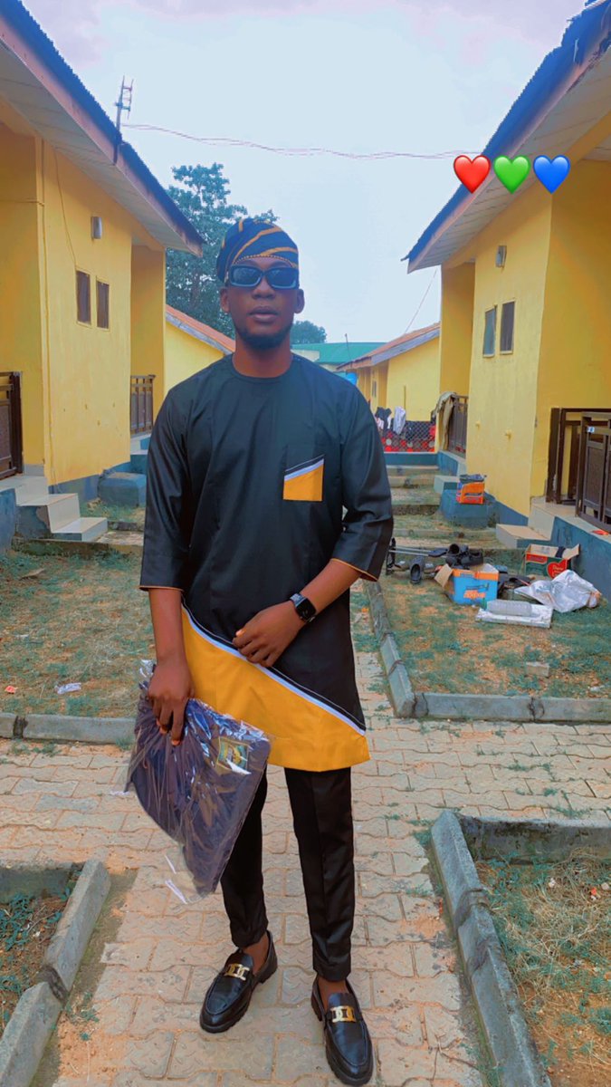 Pharm_design's tweet image. One year ago, I walked across that stage. A proud Pharmacist, a dream fulfilled. Grateful for the journey, excited for what’s ahead.