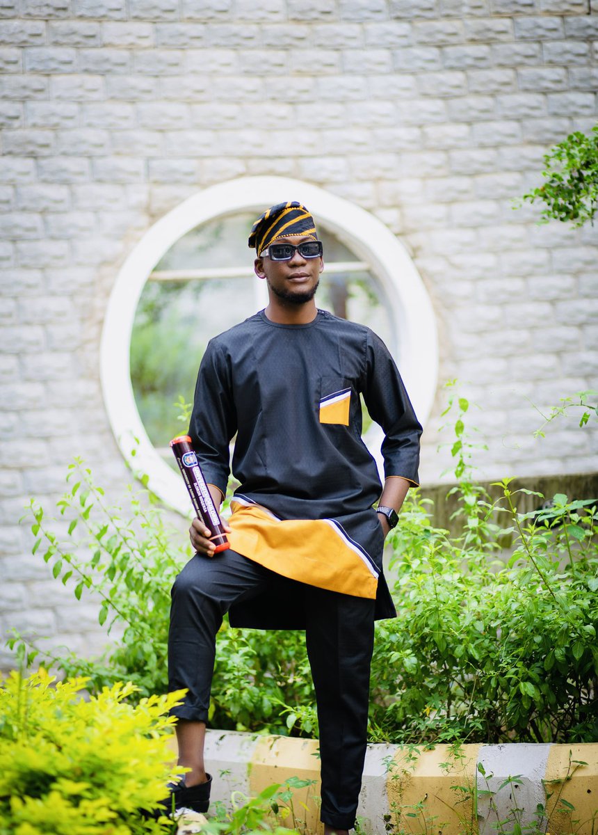 Pharm_design's tweet image. One year ago, I walked across that stage. A proud Pharmacist, a dream fulfilled. Grateful for the journey, excited for what’s ahead.