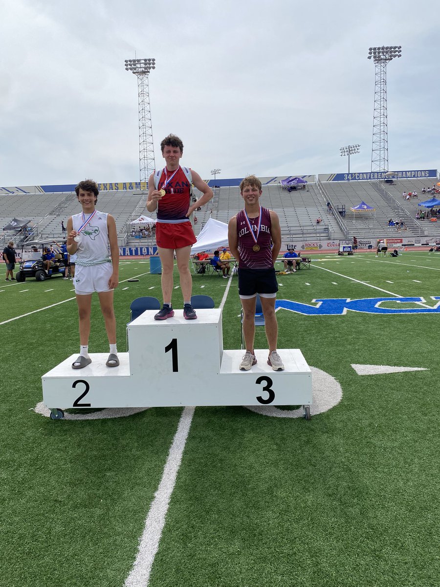 Coach Alyssa Laker tweet media